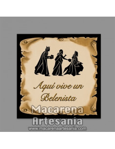 Azulejo cuadrado para regalo al belenista y el texto "Aqui vive un Belenista" solo en venta en nuestra tienda online.