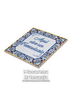 Azulejo cuadrado ideal para regalar a un ferroviario con el texto "Aqui vive un Ferroviario" en venta en nuestra tienda. 2