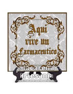 Azulejo cuadrado ideal para regalar a un Farmaceutico con el texto "Aqui vive un Farmacéutico" en venta en nuestra tienda.