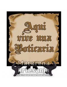 Azulejo para regalar a una Boticaria con el texto "Aqui vive una Boticaria" en venta en nuestra tienda.