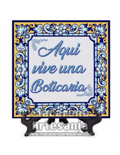 Azulejo para regalar a una Boticaria con el texto "Aqui vive una Boticaria" en venta en nuestra tienda.