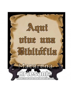 Azulejo para regalar a una Bibliófila con el texto "Aqui vive una Bibliófila" en venta en nuestra tienda.