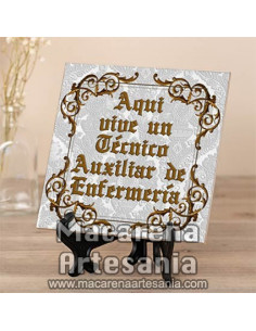 Azulejo ideal para regalar a un Auxiliar de Enfermería con el texto "Aqui vive un Técnico Auxiliar de Enfermería"