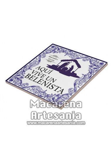 Azulejo cuadrado como regalo al belenista y el texto "Aqui vive un Belenista" solo en venta en nuestra tienda online.