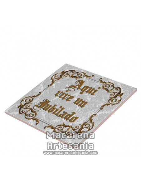 Azulejo para regalar a un Jubilado y el texto "Aquí vive un Jubilado" en venta en nuestra tienda.