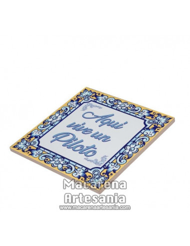 Azulejo para regalar a un Piloto y el texto "Aquí vive un Piloto" en venta en nuestra tienda.