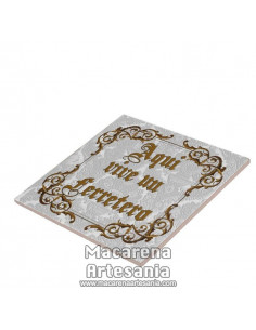 Azulejo para regalar al Ferretero con el texto "Aquí vive un Ferretero" en venta en nuestra tienda. 2